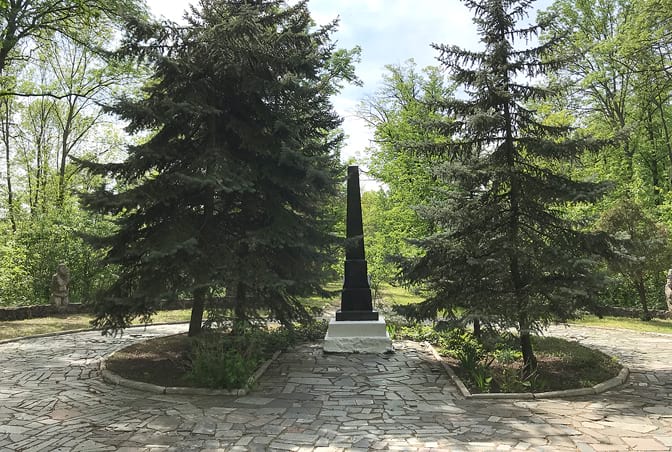 Мармуровий пам'ятник Віктору Граффу